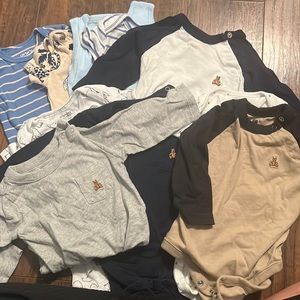 Bundle- Gap and carters 3-6m and 6m onesies